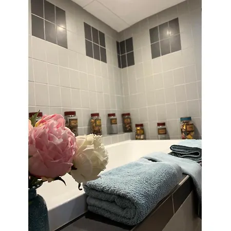 D'hotes De La Plano Bed & Breakfast