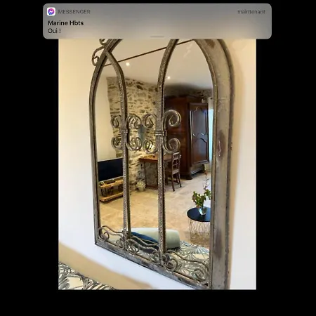 D'hotes De La Plano Bed & Breakfast