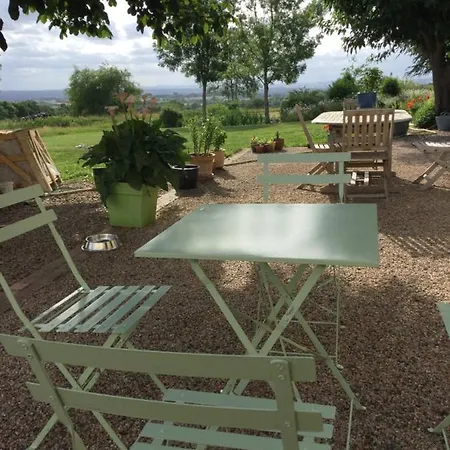 D'hotes De La Plano Bed & Breakfast