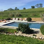 D'hotes De La Plano Bed & Breakfast